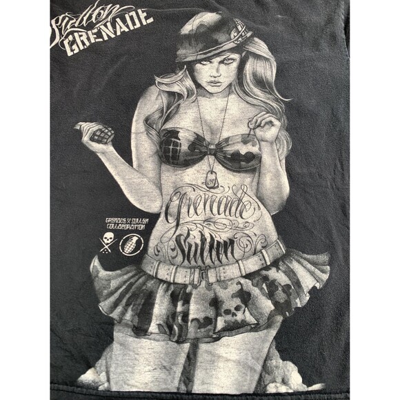 Vintage Y2K Sullen Grenade Art Collective Big print Tshirt Size XL - Picture 2 of 7